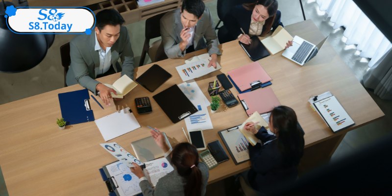 CEO Trần Linh - Hành Trình Đưa S8 Thành Nhà Cái Hàng Đầu 2 Phát triển đội ngũ nhân sự chuyên nghiệp